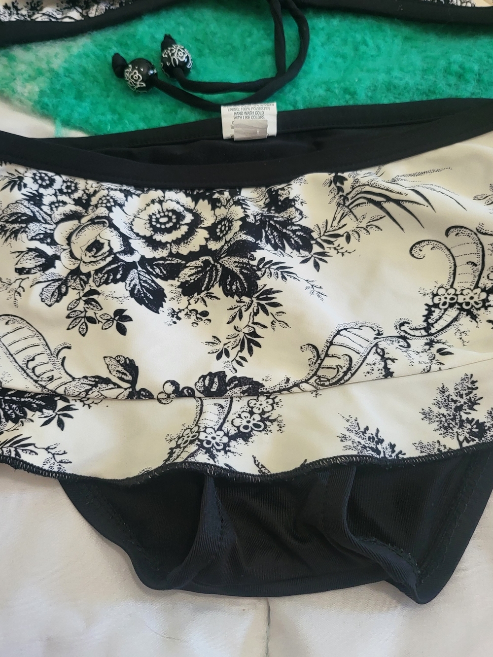 Massimo Black and White Floral Two-Piece Bikini Set - Picture 2 of 7